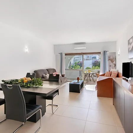 Dita Αλμπουφέιρα