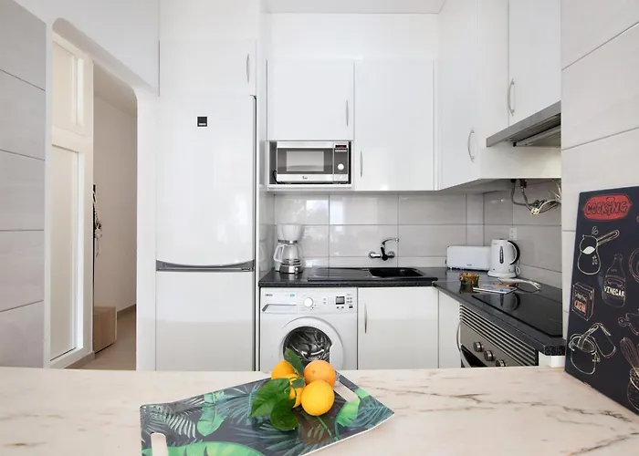 Dita * Αλμπουφέιρα